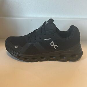 On Cloud runner waterproof women’s shoes